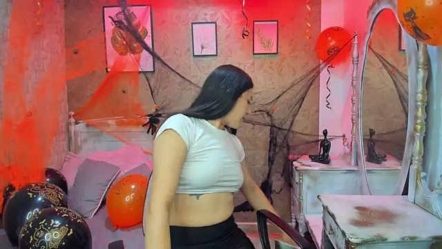 Snapshot of Dali_collin chatting on November 2, 3:47 pm Dali collin online show from November 2, 3:47 pm