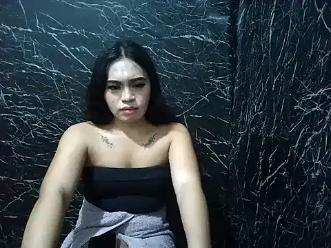 Madylinebigcock69 online show from January 18, 8:12 pm