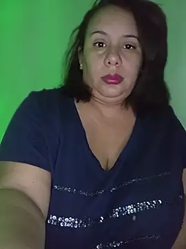 Snapshot of luzdanna chatting on June 25, 3:50 am luzdanna online show from June 25, 3:50 am
