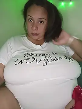 Snapshot of luzdanna chatting on July 8, 9:19 pm luzdanna online show from July 8, 9:19 pm