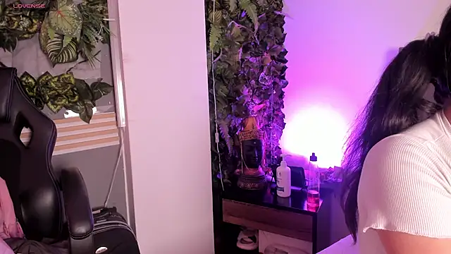 vela-kimm online show from February 12, 8:37 pm