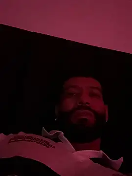 Snapshot of yorbymaxx chatting on September 27, 4:17 am yorbymaxx online show from September 27, 4:17 am