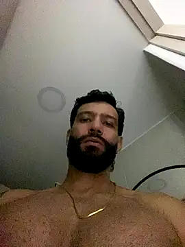 Snapshot of yorbymaxx chatting on October 11, 12:21 am yorbymaxx online show from October 11, 12:21 am