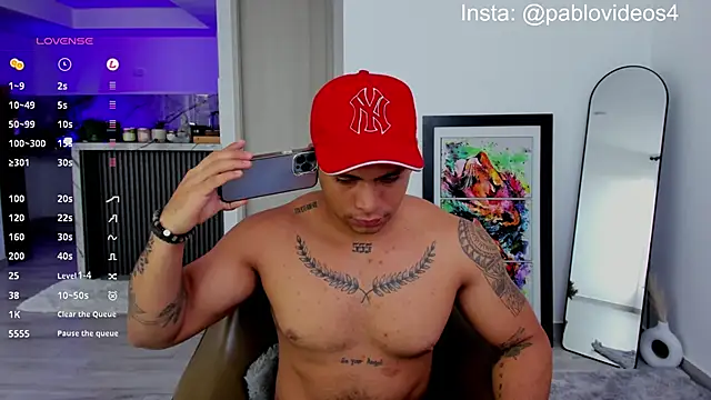 Snapshot of Nicolasmontoya16 chatting on September 12, 12:27 pm Nicolasmontoya16 online show from September 12, 12:27 pm