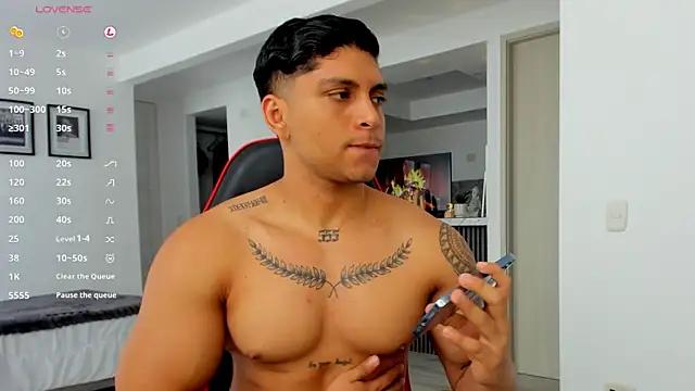 Snapshot of Nicolasmontoya16 chatting on November 9, 6:28 pm Nicolasmontoya16 online show from November 9, 6:28 pm