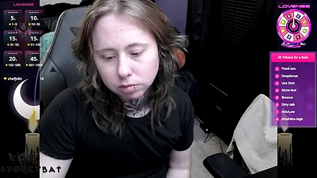 Snapshot of Spookbats chatting on November 19, 10:43 pm Spookbats online show from November 19, 10:43 pm