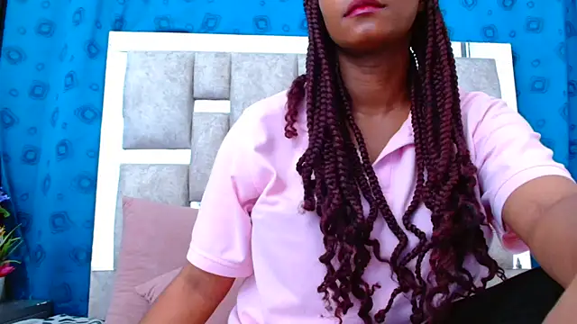 Snapshot of AmbarSmit chatting on October 2, 4:19 am AmbarSmit online show from October 2, 4:19 am