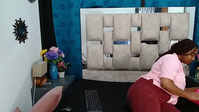 Snapshot of AmbarSmit chatting on November 1, 7:05 pm AmbarSmit online show from November 1, 7:05 pm