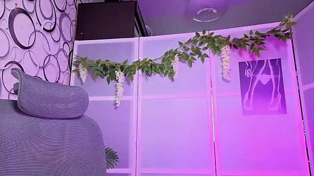 Alice dusk  online show from March 5, 8:10 am