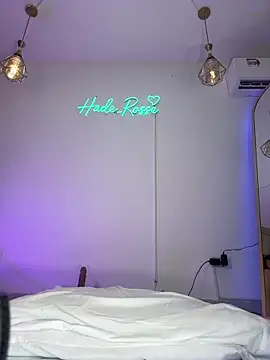 hade rosse online show from April 12, 12:54 pm