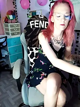 Purple2StayThnxx online show from October 31, 4:19 pm