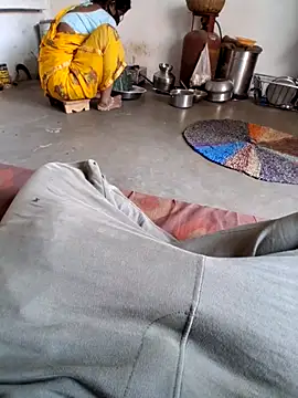 RAYI Queen 3 online show from November 7, 3:17 am