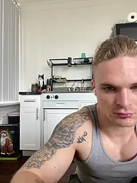 Snapshot of King_Kev_ chatting on June 8, 5:02 pm King Kev online show from June 8, 5:02 pm