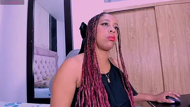 Snapshot of Faver_ chatting on November 25, 12:27 pm Faver online show from November 25, 12:27 pm