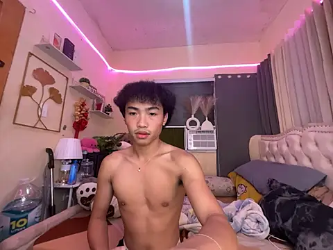 Snapshot of yourhotpinoy chatting on May 29, 1:20 pm yourhotpinoy online show from May 29, 1:20 pm