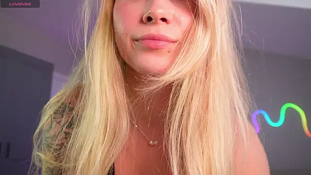 camkeymonkey online show from April 12, 4:12 pm