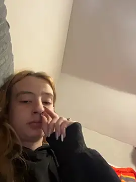 SeccySerena online show from February 3, 4:45 pm