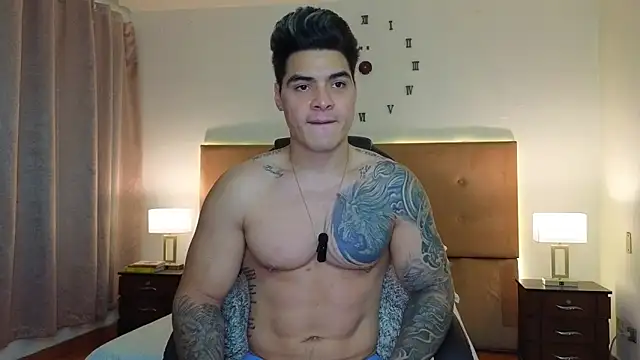 Snapshot of Steven_Velez chatting on June 11, 11:25 pm Steven Velez online show from June 11, 11:25 pm