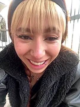 Sallem Pink online show from January 8, 11:45 am