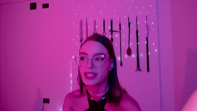 nina kink online show from May 7, 9:42 pm