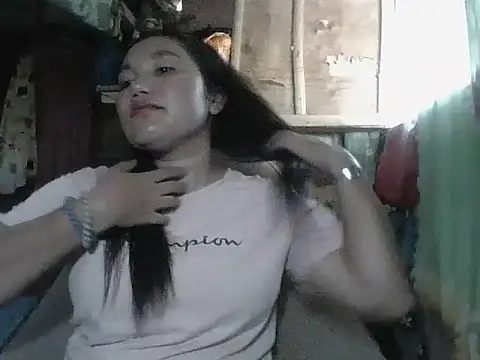 Snapshot of vivahot_sweet chatting on May 2, 3:33 am vivahot sweet online show from May 2, 3:33 am