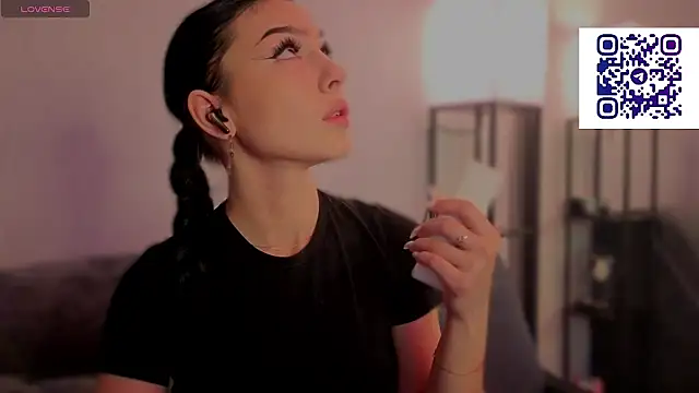 kara liffe online show from April 27, 4:21 am