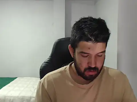 Axel11113 online show from December 14, 2:06 am