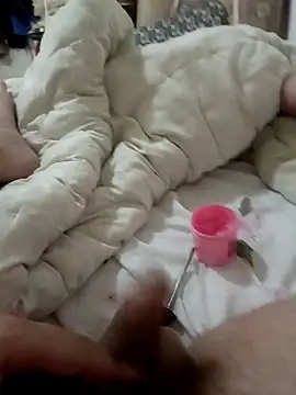 qwenqq online show from October 25, 10:26 pm