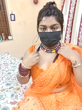 Snapshot of Naughty-Chaaya chatting on November 6, 1:45 pm Naughty-Chaaya online show from November 6, 1:45 pm