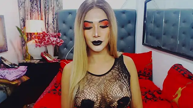 Snapshot of Mistress4fun chatting on November 17, 3:18 pm Mistress4fun online show from November 17, 3:18 pm