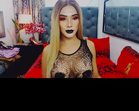 Snapshot of Mistress4fun chatting on June 30, 3:51 am Mistress4fun online show from June 30, 3:51 am