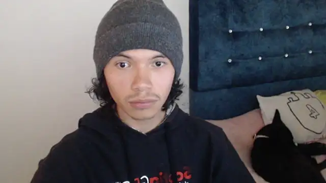 Snapshot of Xoxo_Smiles chatting on September 13, 6:40 pm Xoxo Smiles online show from September 13, 6:40 pm