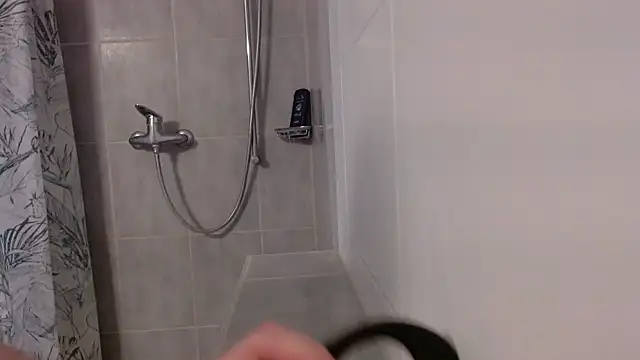 Snapshot of Hijuga chatting on November 30, 11:36 am Hijuga online show from November 30, 11:36 am