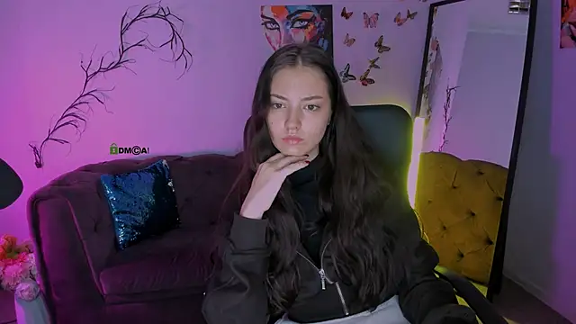 eva smiith  online show from January 15, 6:40 am