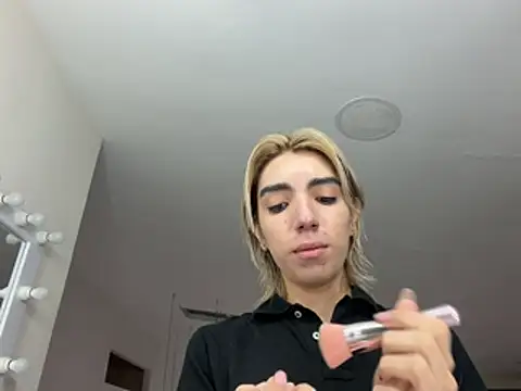 Noah Bells online show from May 12, 1:08 pm