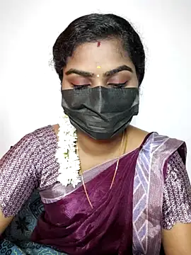 Snapshot of Tamil_Princess12 chatting on November 19, 5:29 am Tamil Princess12 online show from November 19, 5:29 am