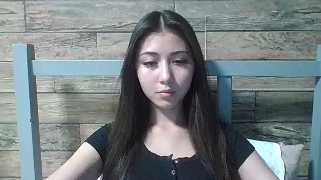 Snapshot of Virginia_Hicks chatting on October 5, 5:33 pm Virginia Hicks online show from October 5, 5:33 pm