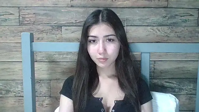 Snapshot of Virginia_Hicks chatting on December 20, 4:14 pm Virginia Hicks online show from December 20, 4:14 pm