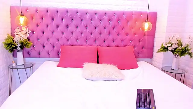 amber sparkle online show from October 8, 12:47 pm