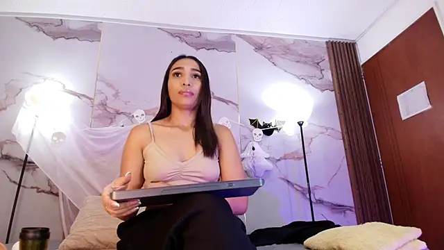 AlyaThompson online show from October 28, 3:43 am