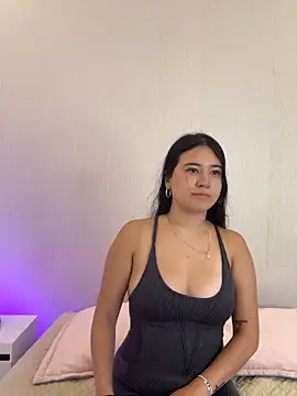 Snapshot of chloekitty69 chatting on October 6, 11:29 am chloekitty69 online show from October 6, 11:29 am