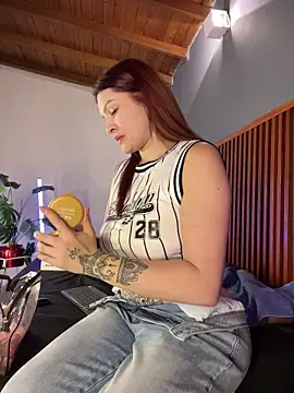 MarilynSmith01 online show from April 12, 8:36 pm