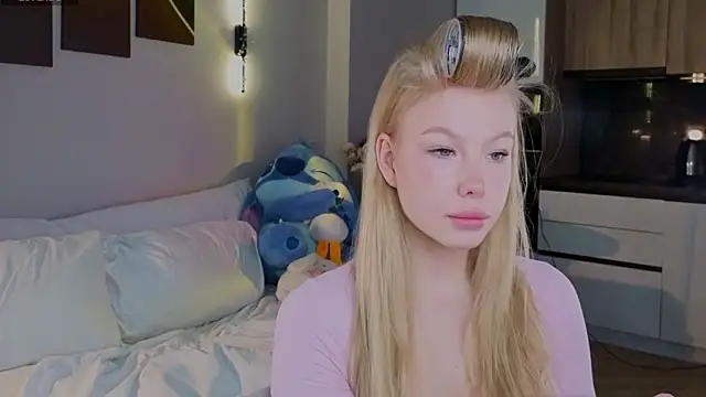 emilyshepar d online show from March 31, 2:13 am