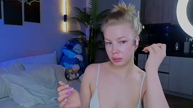 emilyshepar d online show from May 8, 2:28 am