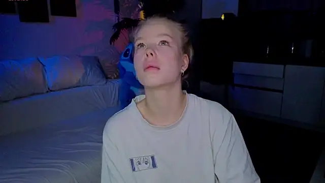 emilyshepar d online show from May 14, 1:23 am