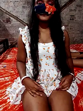 RAYI Queen 4 online show from October 6, 6:38 pm