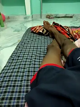 RAYI Queen 4 online show from February 14, 3:31 pm