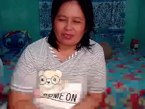 Snapshot of lovelable_smile chatting on June 2, 1:13 pm lovelable smile online show from June 2, 1:13 pm