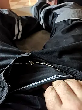 hubbyfun19 online show from April 8, 5:24 pm