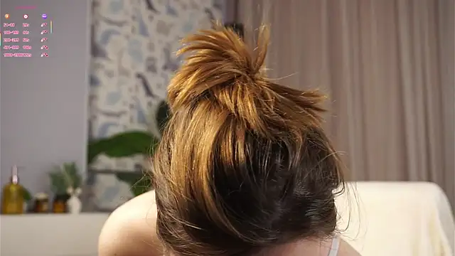 QueenieGitt online show from April 15, 1:34 am